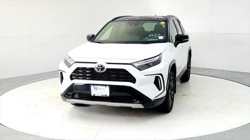 2025 Toyota RAV4 Hybrid SE