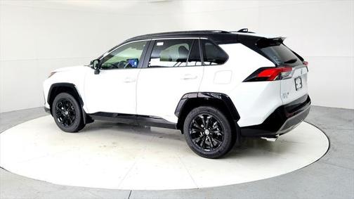 2025 Toyota RAV4 Hybrid SE