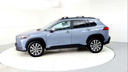 2024 Toyota Corolla Cross XLE
