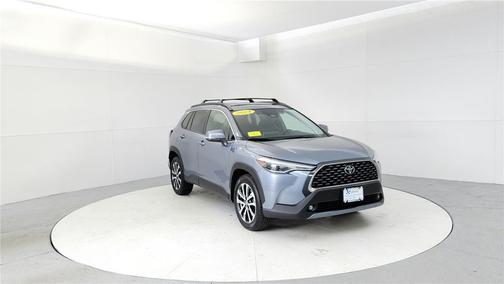 2024 Toyota Corolla Cross XLE