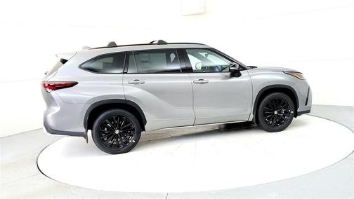 2026 Toyota Highlander XSE