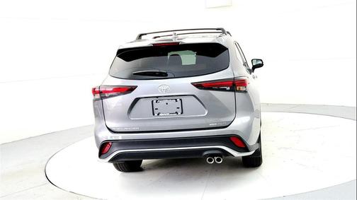 2026 Toyota Highlander XSE