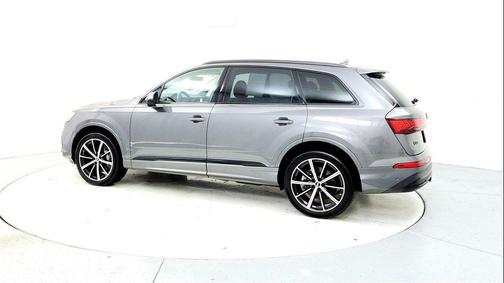 2023 Audi Q7 55 Premium Plus