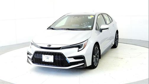Classic Silver Metallic 2026 Toyota Corolla SE