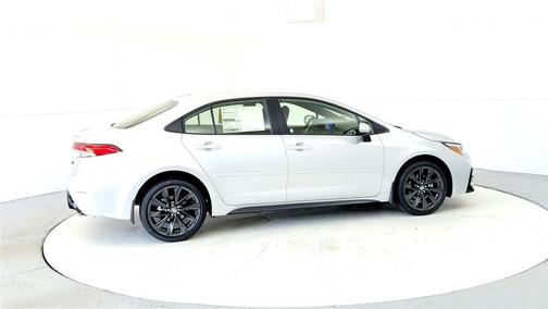 Classic Silver Metallic 2026 Toyota Corolla SE