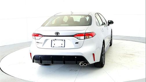 Classic Silver Metallic 2026 Toyota Corolla SE