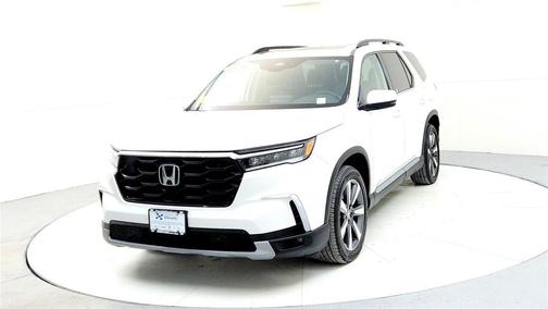 2023 Honda Pilot Touring 8-Passenger