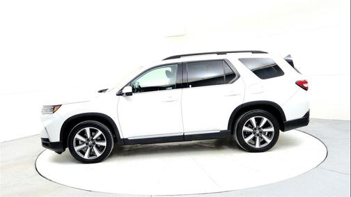 2023 Honda Pilot Touring 8-Passenger