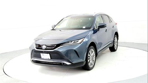 2022 Toyota Venza XLE