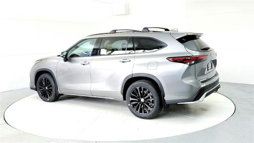 Heavy Metal 2026 Toyota Highlander XSE