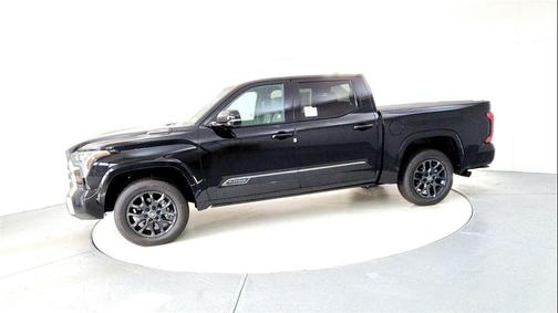2026 Toyota Tundra Hybrid Platinum