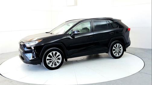 2020 Toyota RAV4 XLE Premium