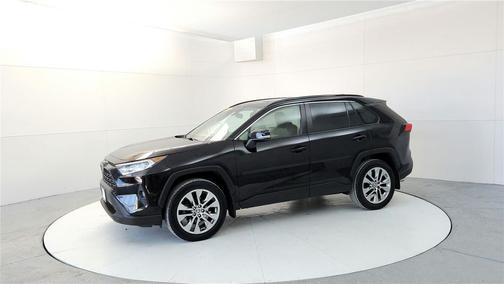 2020 Toyota RAV4 XLE Premium