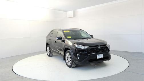 2020 Toyota RAV4 XLE Premium
