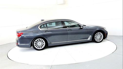 2017 BMW 740 xDrive