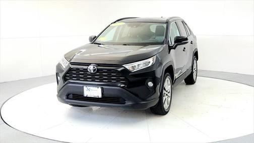 2020 Toyota RAV4 XLE Premium