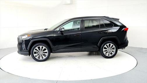 2020 Toyota RAV4 XLE Premium