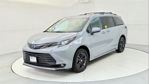 2024 Toyota Sienna Woodland Edition