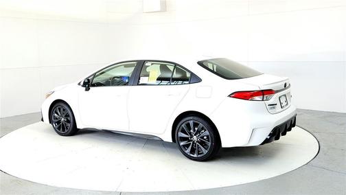 Ice Cap 2026 Toyota Corolla SE