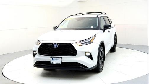 2024 Toyota Highlander Hybrid XLE