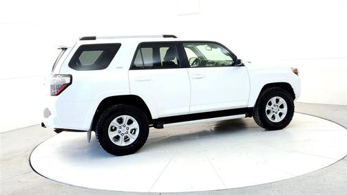 2022 Toyota 4Runner SR5