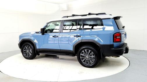 Heritage Blue/Gray Scape Roof 2026 Toyota Land Cruiser Base