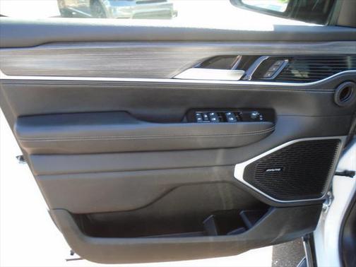 2023 Jeep Wagoneer L Series III 4x4