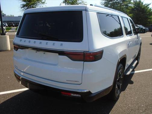 2023 Jeep Wagoneer L Series III 4x4