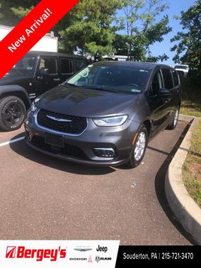 2023 Chrysler Pacifica Touring L