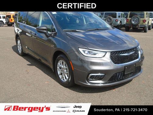 2023 Chrysler Pacifica Touring L