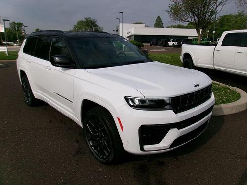 Bright White Clearcoat 2026 Jeep Grand Cherokee L Summit