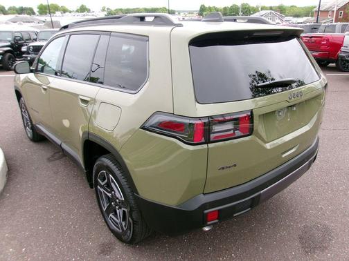'41 2026 Jeep Cherokee Laredo 4x4