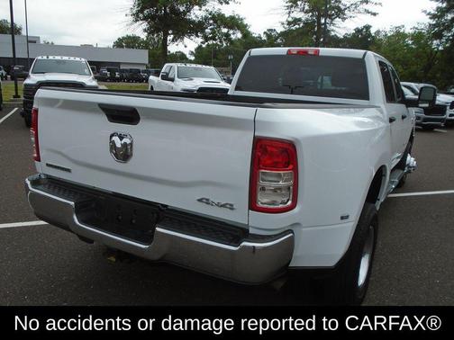 2024 RAM 3500 Big Horn Crew Cab 4x4 8' Box