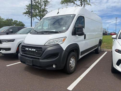 Bright White Clearcoat 2025 RAM ProMaster 2500 Tradesman