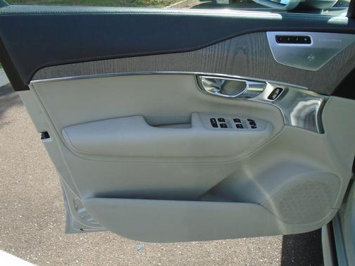 2021 Volvo XC90 T6 Inscription