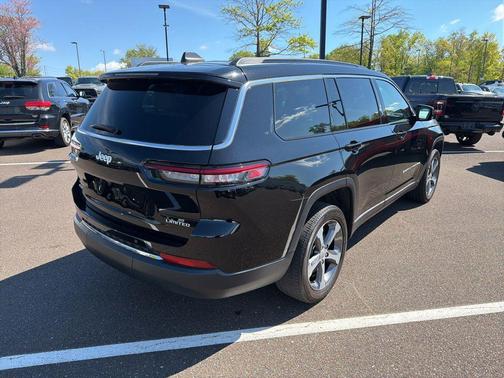 Diamond Black Crystal Pearlcoat 2024 Jeep Grand Cherokee L Limited