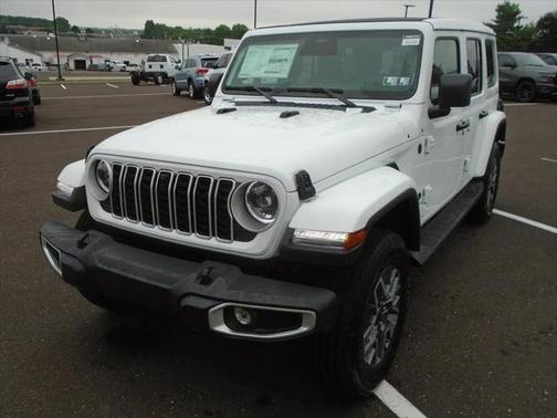 2025 Jeep Wrangler 4-Door Sahara 4x4