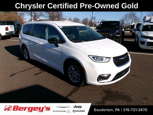 2024 Chrysler Pacifica Touring L