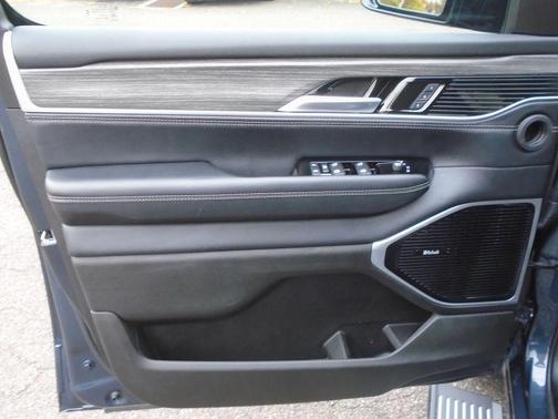 2024 Jeep Wagoneer L Series III 4x4