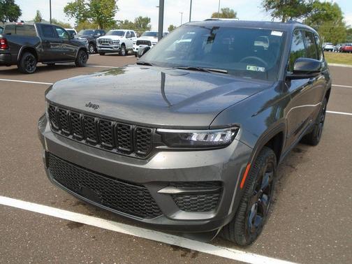 2025 Jeep Grand Cherokee Altitude