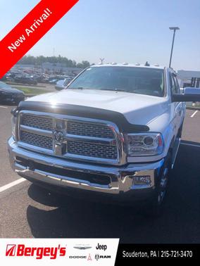 2017 RAM 2500 Laramie Crew Cab 4x4 6'4' Box