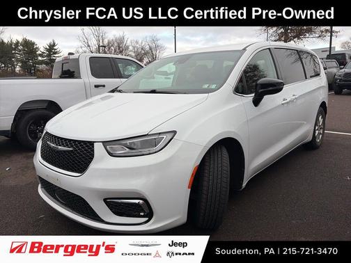 2024 Chrysler Pacifica Touring L