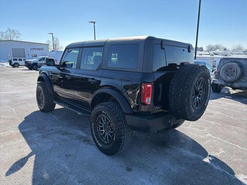 2023 Ford Bronco Base