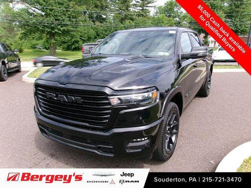 Diamond Black Crystal Pearlcoat 2026 RAM 1500 Laramie