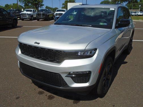 2025 Jeep Grand Cherokee Limited X