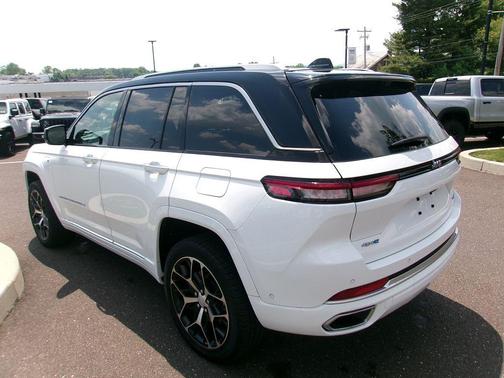 Bright White Clearcoat 2022 Jeep Grand Cherokee 4xe Summit Reserve