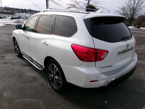 2019 Nissan Pathfinder Platinum