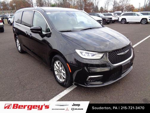 2024 Chrysler Pacifica Touring L