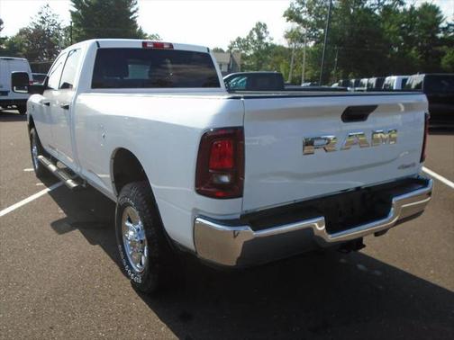 2025 RAM 2500 Tradesman Crew Cab 4x4 8' Box