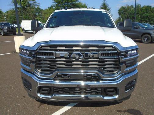 2025 RAM 2500 Tradesman Crew Cab 4x4 8' Box
